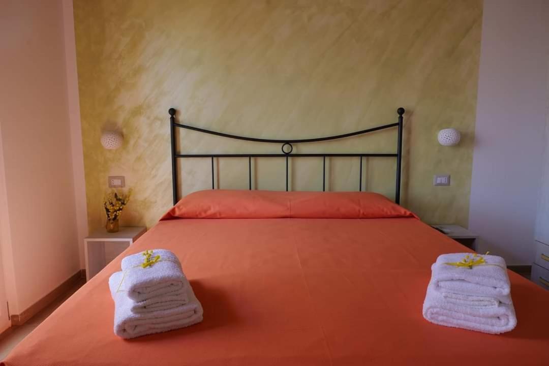 Case Vacanze La Quercia Marina di Camerota Eksteriør bilde